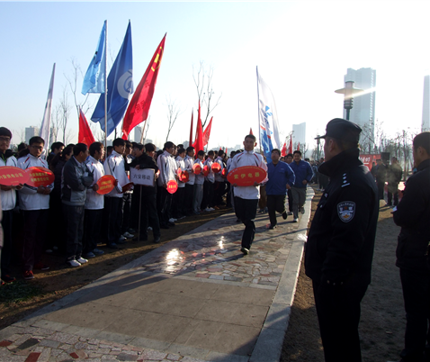 索伊员工参加市城区新年全民健身长跑活动 
